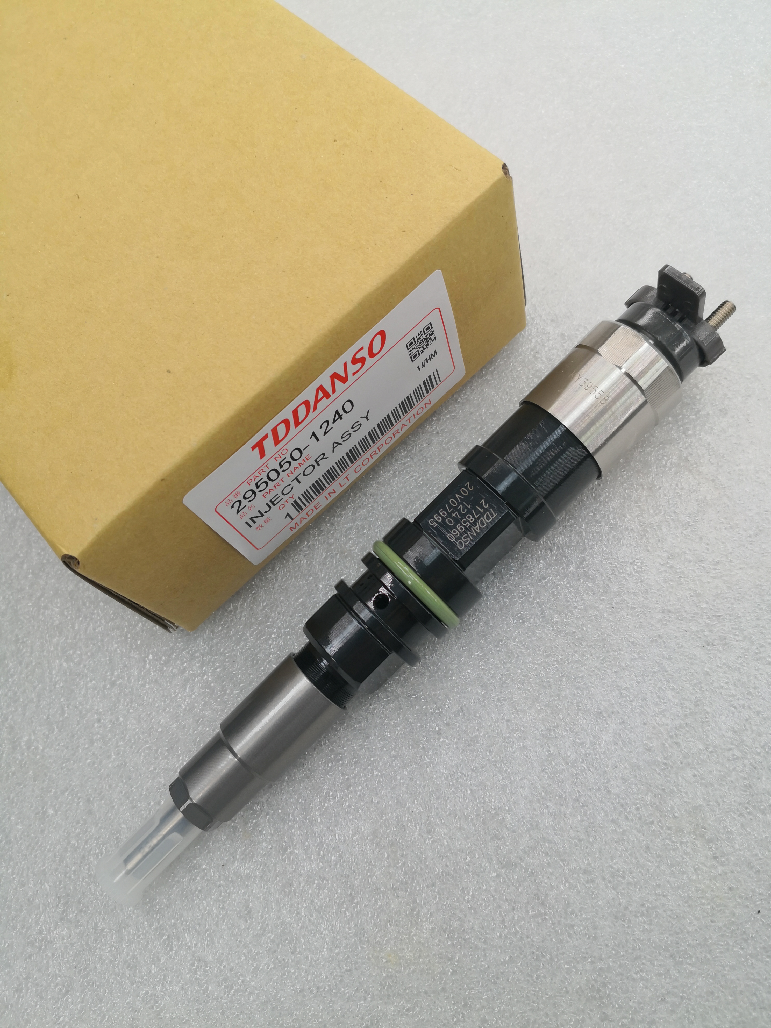 Best Price Engine Parts Fuel Injector 21785960 295050-1240
